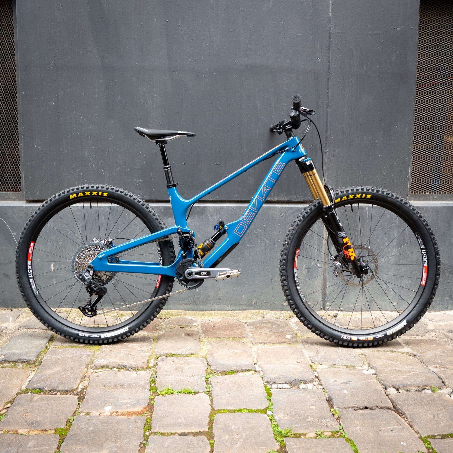 Bike Deviate Highlander | SRAM GX T-Type | Rockshox Lyrik