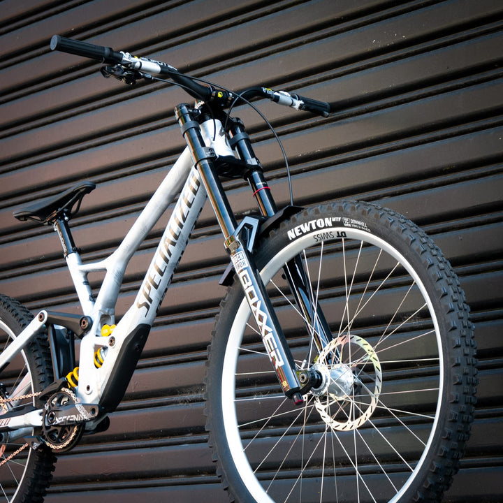 Bike Specialized Demo Race | Boxxer Ult. | X01DH | FR541 Vault Silver | Maven | S3/LGE Brushed Silver 2025 | CUSTOM BUILD