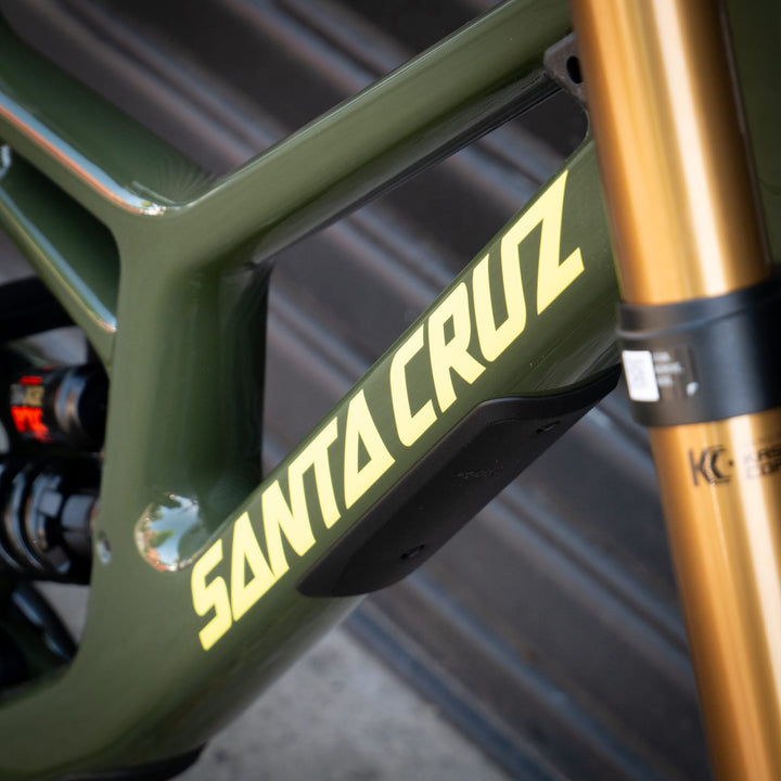 Bike Santa Cruz V10.8 CC | FOX 40 ORANGE | X01 DH | RSV AL |KELP LGE MX 2026 | CUSTOM BUILD