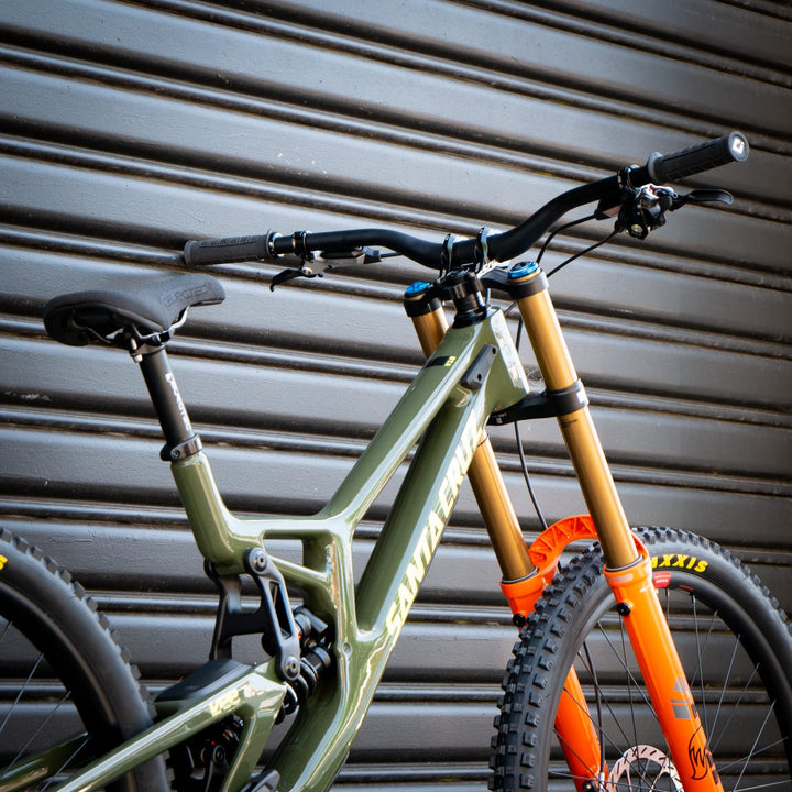Bike Santa Cruz V10.8 CC | FOX 40 ORANGE | X01 DH | RSV AL |KELP LGE MX 2026 | CUSTOM BUILD