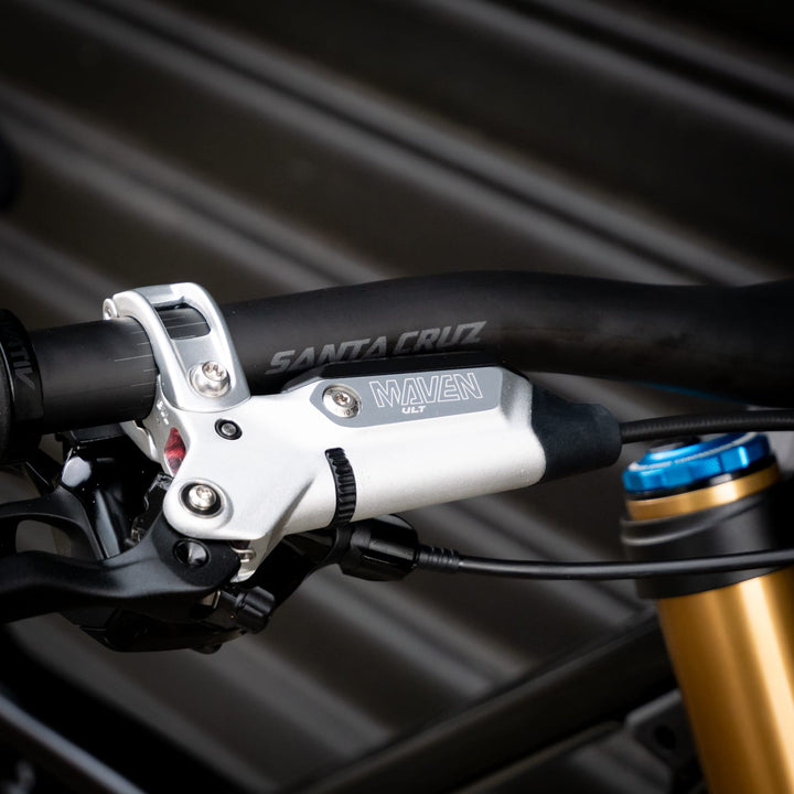 Bike Santa Cruz V10 CC | FOX 40 STEALTH | RSV HOPE | SRAM X0 DH MAVEN | BLACK SPECKLE MX LGE | CUSTOM BUILD '26