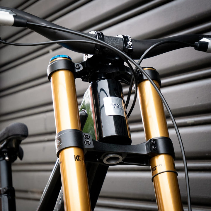 Bike Santa Cruz V10 CC | FOX 40 STEALTH | RSV HOPE | SRAM X0 DH MAVEN | BLACK SPECKLE MX LGE | CUSTOM BUILD '26