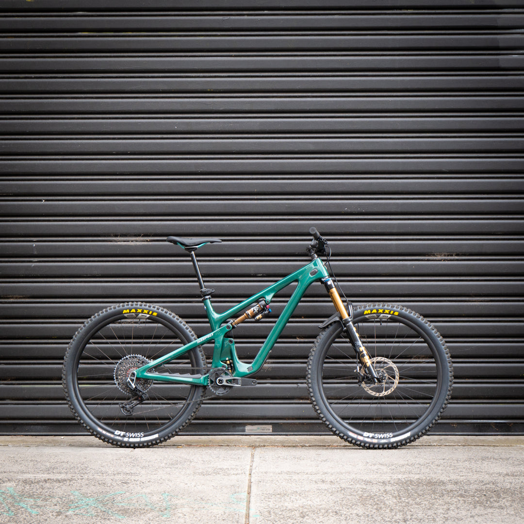 Yeti SB140 29" T-Series | SRAM X01  AXS T-TYPE | DT XMC Carbon | LGE | EMERALD | '25