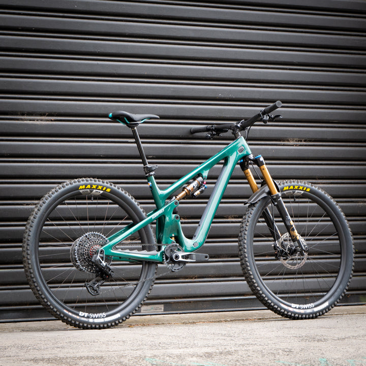 Yeti SB140 29" T-Series | SRAM X01  AXS T-TYPE | DT XMC Carbon | LGE | EMERALD | '25