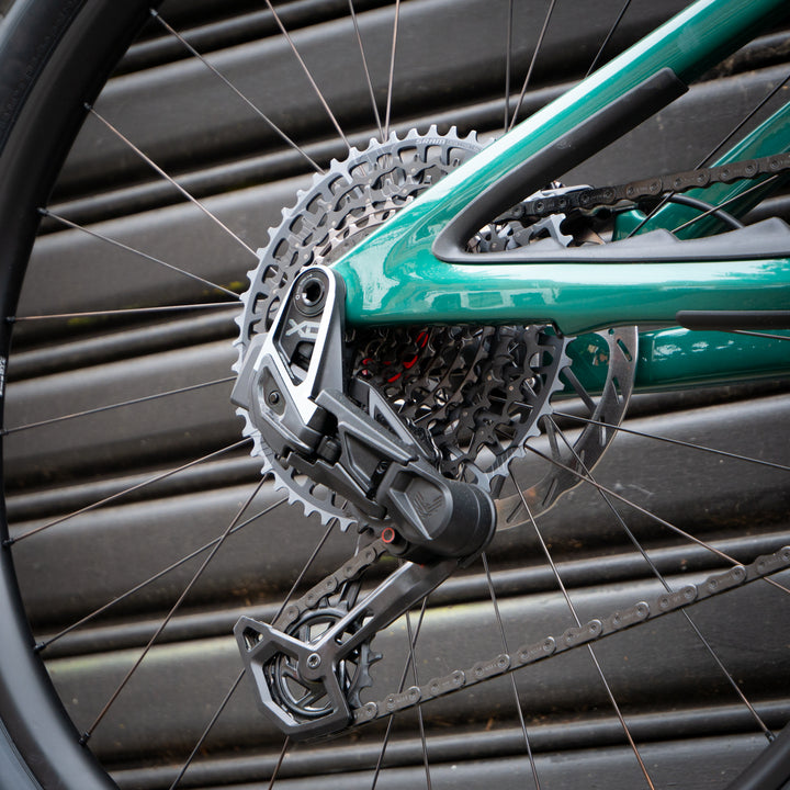 Yeti SB140 29" T-Series | SRAM X01  AXS T-TYPE | DT XMC Carbon | LGE | EMERALD | '25