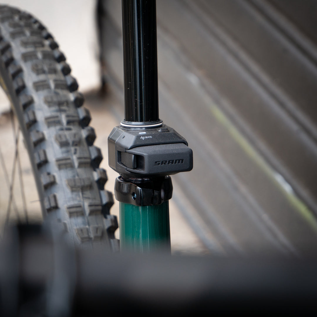 Yeti SB140 29" T-Series | SRAM X01  AXS T-TYPE | DT XMC Carbon | LGE | EMERALD | '25