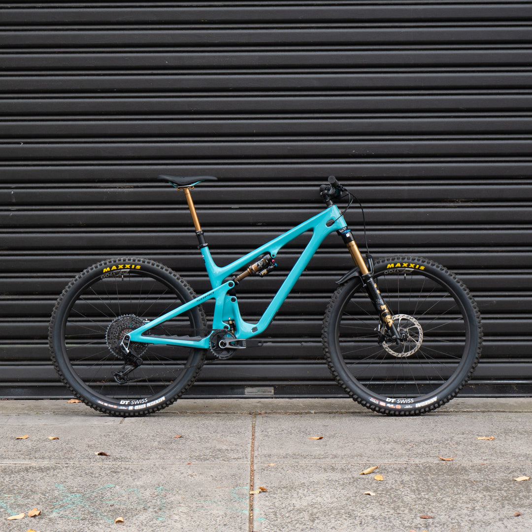 Bike Yeti SB140 29" T-Series | SRAM X01 AXS T-TYPE | XLGE | TURQUOISE | '25