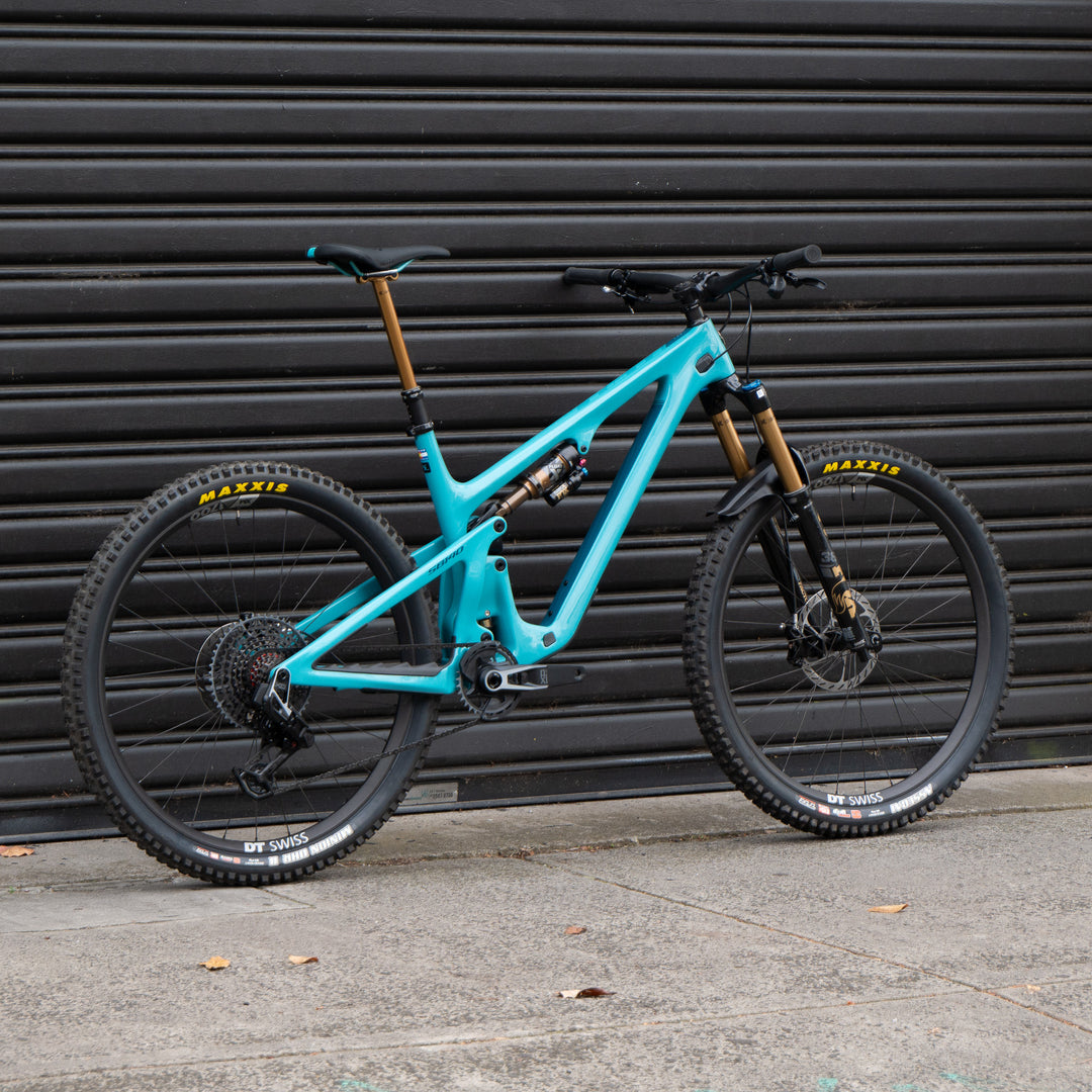 Bike Yeti SB140 29" T-Series | SRAM X01 AXS T-TYPE | XLGE | TURQUOISE | '25