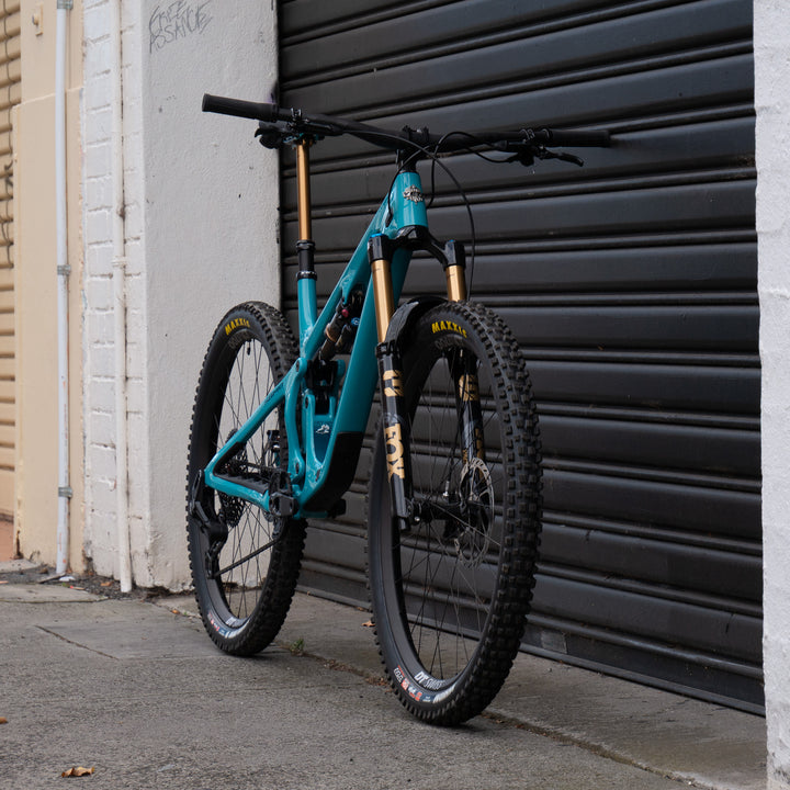 Bike Yeti SB140 29" T-Series | SRAM X01 AXS T-TYPE | XLGE | TURQUOISE | '25