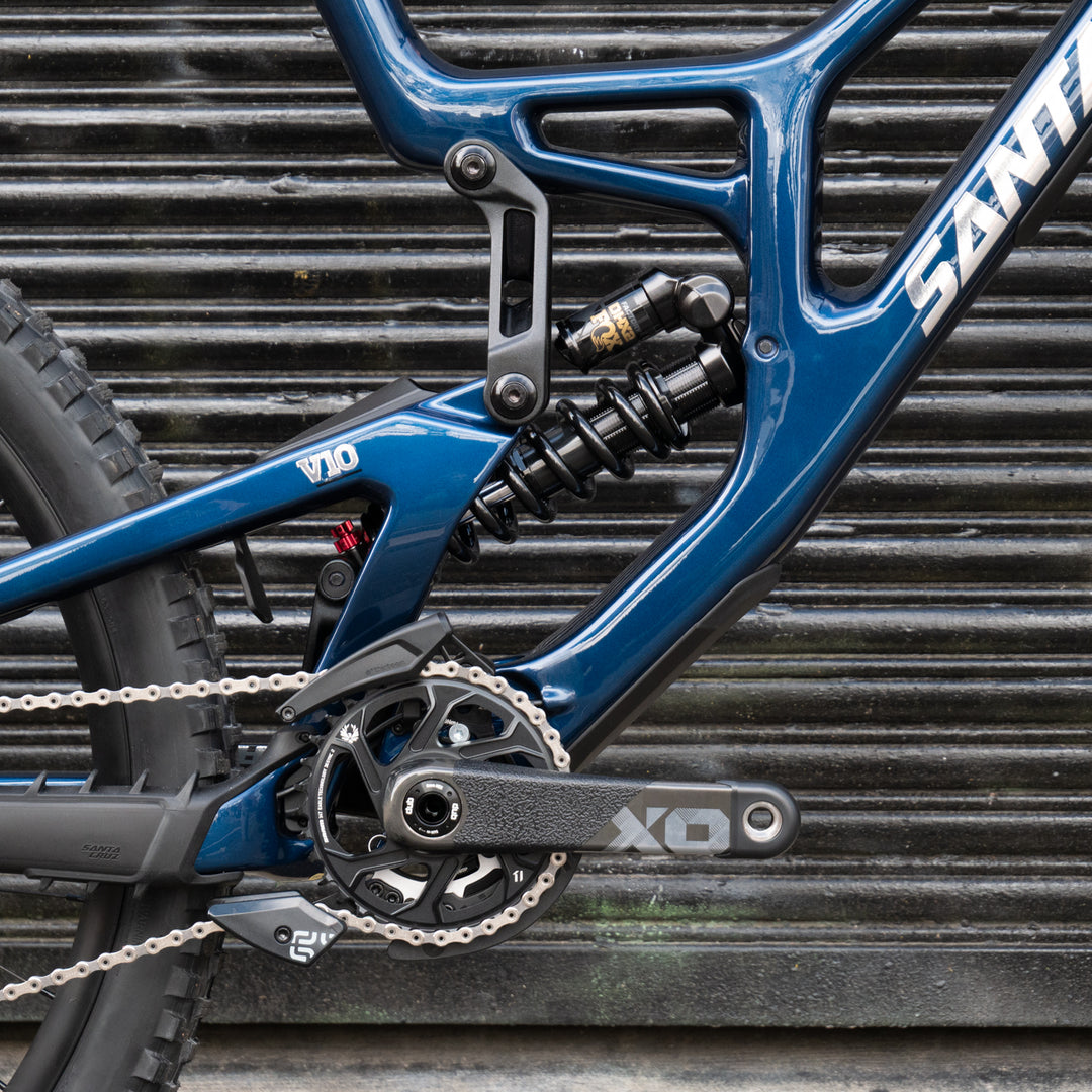 Bike Santa Cruz V10.8 CC  |  FOX 40 GL BLK  |  X01 DH  |  RSV AL  |  GLOSS LIQUID BLUE LGE MX 2027  |  CUSTOM BUILD