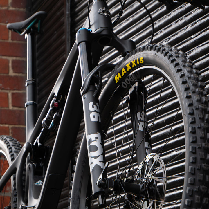 Bike Yeti SB140 C-Series | SRAM X01/GX | XL | RAW '23