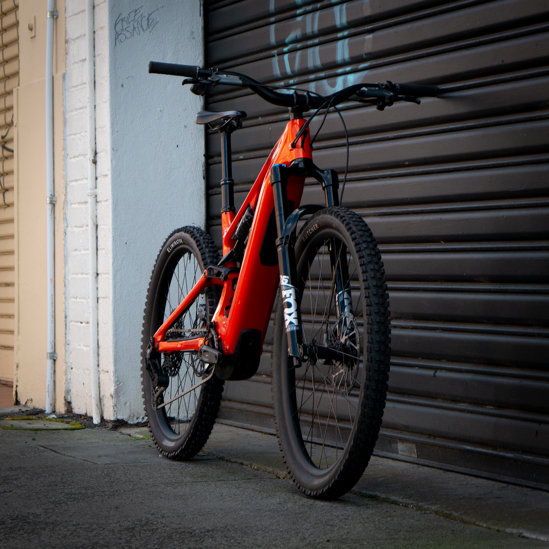 Bike Specialized Turbo Levo Comp Carbon G4 ORGTNT/SILDST/DKNVY S4 (Ex Demo)