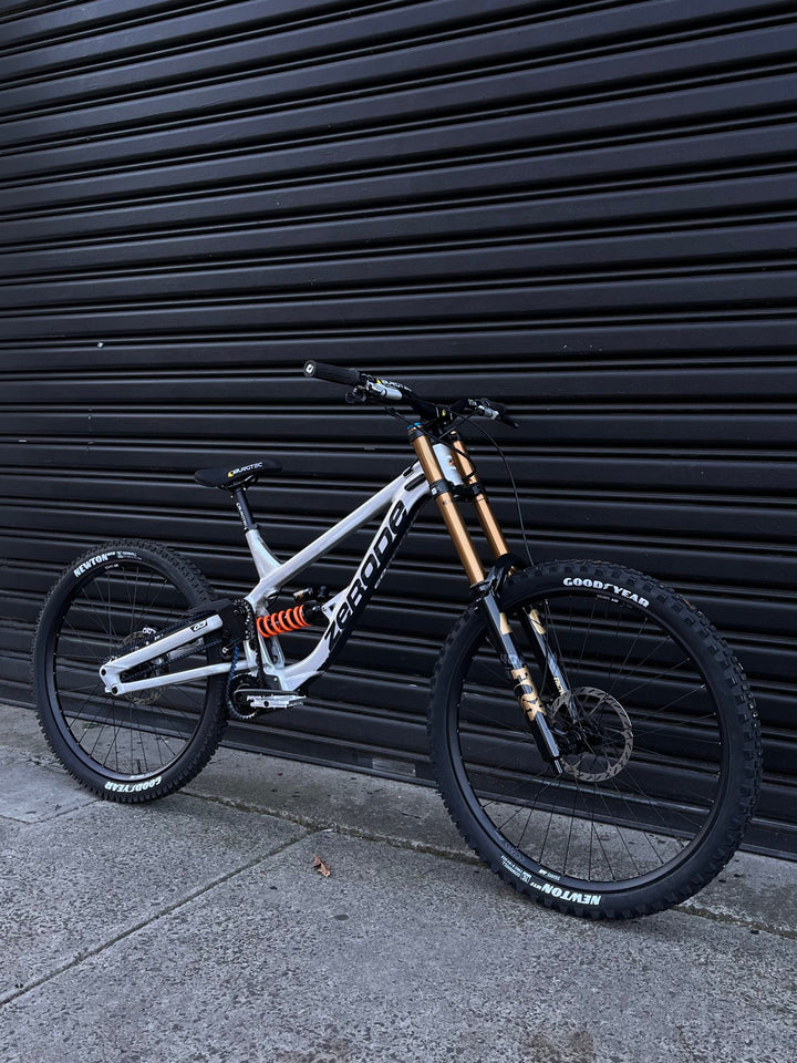 Bike  Zerode G3 | Smart Shift | FOX 40 | HOPE | MED | RAW | CUSTOM BUILD
