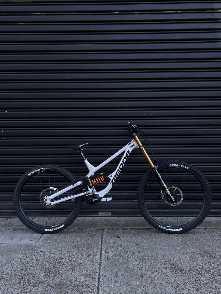 Bike  Zerode G3 | Smart Shift | FOX 40 | HOPE | MED | RAW | CUSTOM BUILD